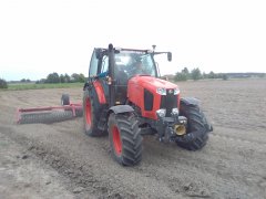 Kubota M135 GX & Wały posiewne 6,2 m