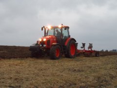 Kubota M135GXS-II & Agrolux RS 4975