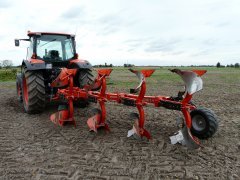 Kubota M135GXS & Kubota RM2005V