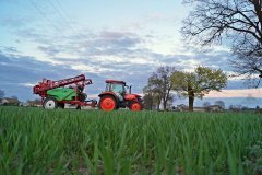 Kubota M7060 + Krukowiak Apollo 2000