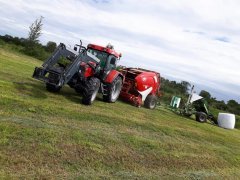 McCormick MC115 & Lely Welger Rp445 + Sipma Maja