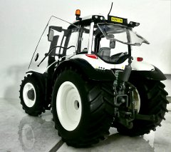 Model Valtra T234