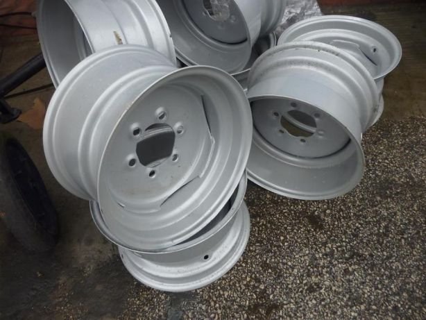 Znalezione obrazy dla zapytania: felga przód 9.00x16"