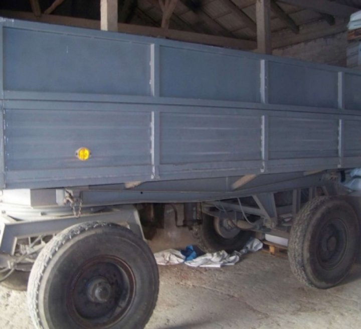 Strona zawierająca ogłoszenie o sprzedaży przyczepy D 55 - rok produkcji  1988 . - Korbanek.pl