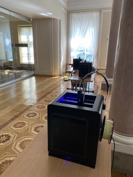 EU6hYu4WAAAzu3r?format=jpg&name=360x360