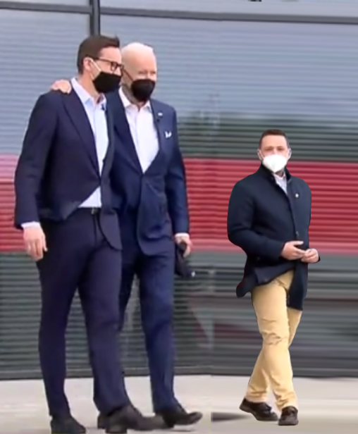 FOyXKfJWUAoEEqG?format=png&name=small