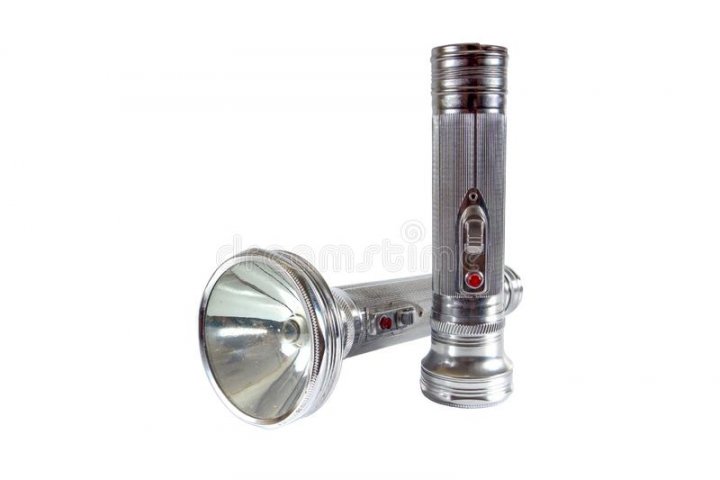 Dwa metalu stara latarka odizolowywająca na białym tle