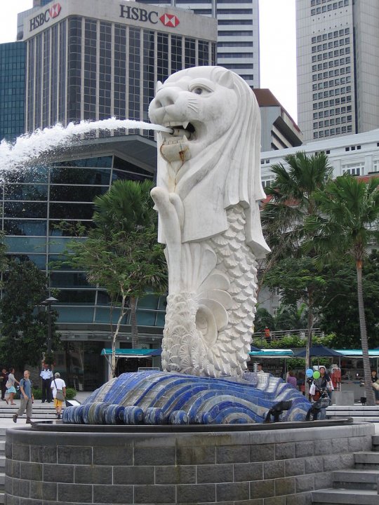 800px-Merlion,_Dec_05.JPG