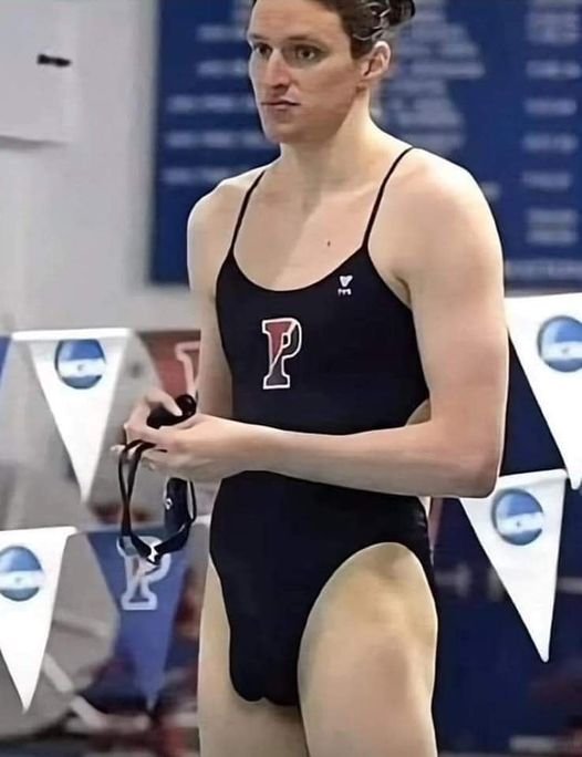 Może być zdjęciem przedstawiającym 1 osoba i pływanie