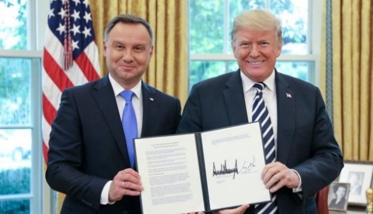 15374321971d3a3fff9e90f37a15a1de260cc0b3