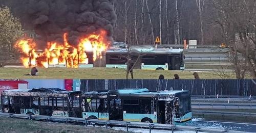 Pożar autobusu na autostradzie A4 [Wideo] - Jaworzno - Portal Społecznościowy - jaw.pl