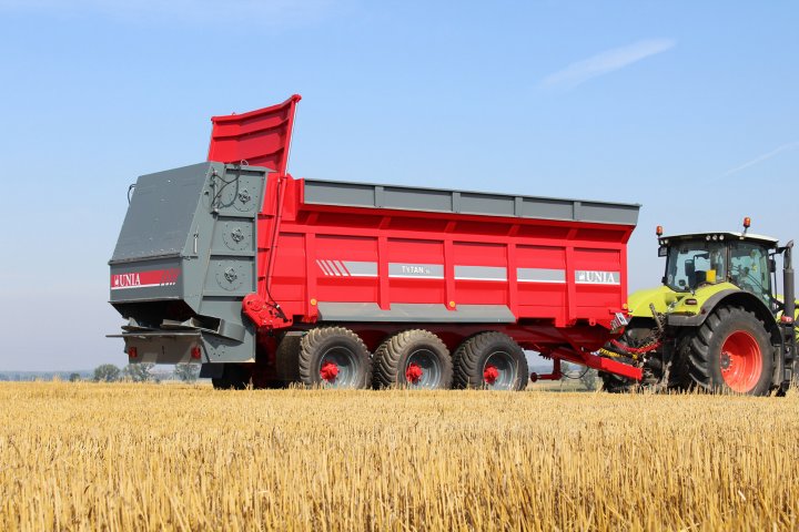 UNIA - Polskie maszyny rolnicze - TYTAN 30 / 36