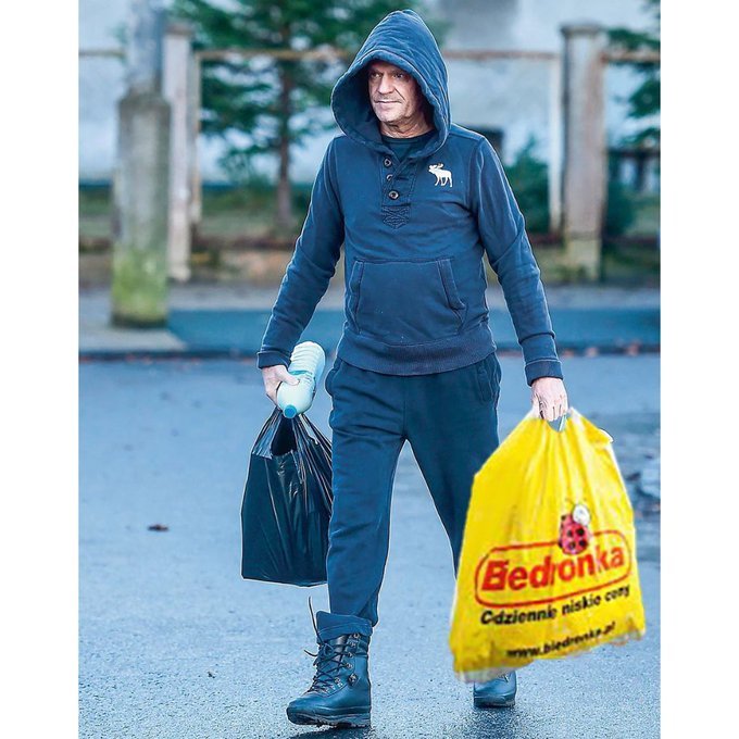 FfcsBFiXEAItA4h?format=jpg&name=small