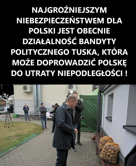 FPK53sAXwAQlO-C?format=jpg&name=small