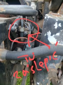 Deutz Fahr Agrotron 4.85 - hamulce nie odpuszczają, co może być przyczyną?