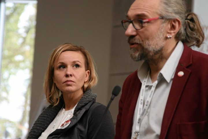 Miesza z błotem", "stworzyła sektę" kontra "atak zazdrośników". Kolejna  wojna w KOD – o działaczkę typowaną na liderkę | naTemat.pl