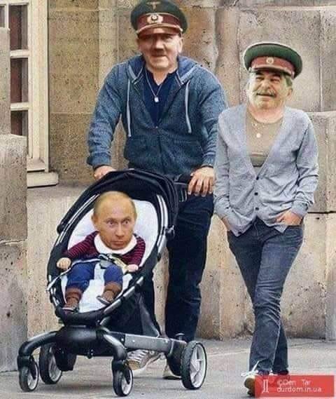 Może być zdjęciem przedstawiającym 3 osoby, ludzie stoją i tekst