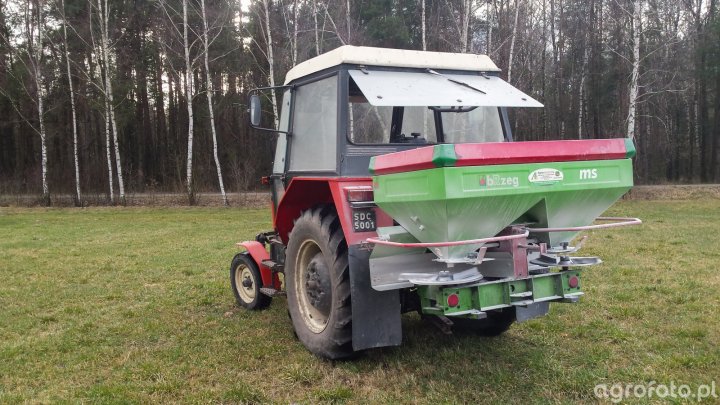 https://img.agrofoto.pl/monthly_2019_03/zetor_5211_+_unia_ms_500_l_d20093ba4f8451491ba94dd3535bd56f.jpg