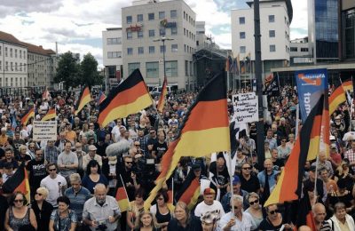 36500703_899508853562188_442078359552262