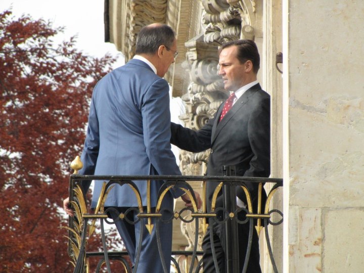 Może być zdjęciem przedstawiającym 2 osoby i garnitur