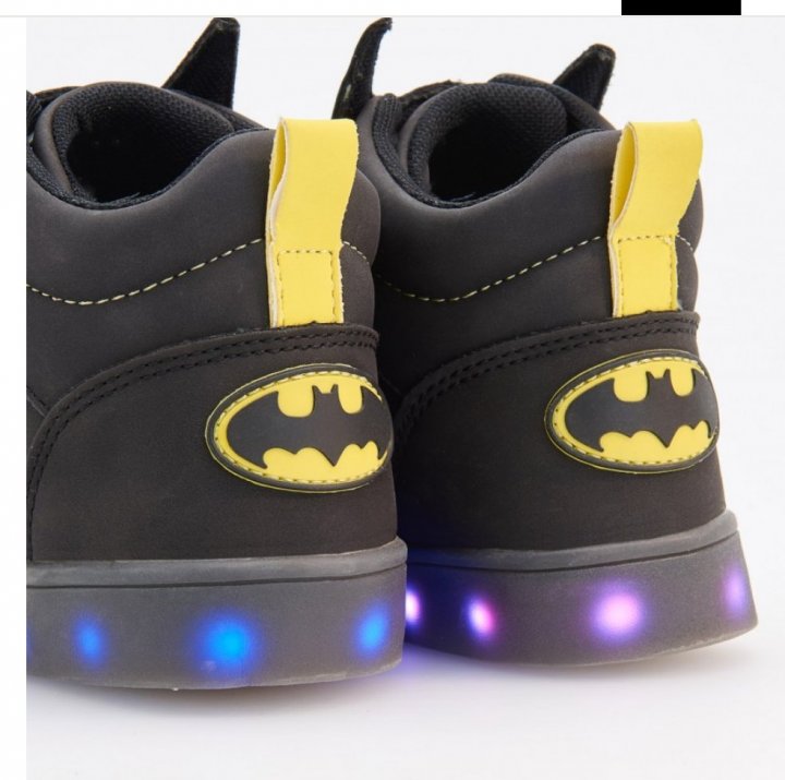 RESERVED BUTY BATMAN ŚWIECĄCE R 25 16cm NOWE OKAZJ - 7145560574 - oficjalne  archiwum Allegro