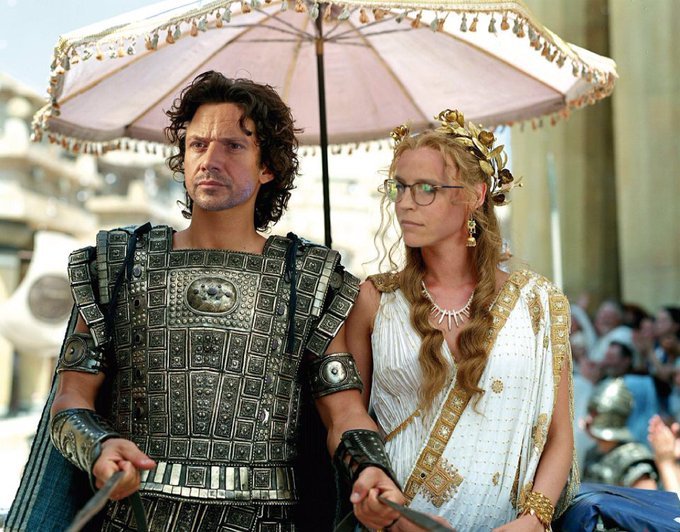 EaZsHSCXYAA4J2-?format=jpg&name=small