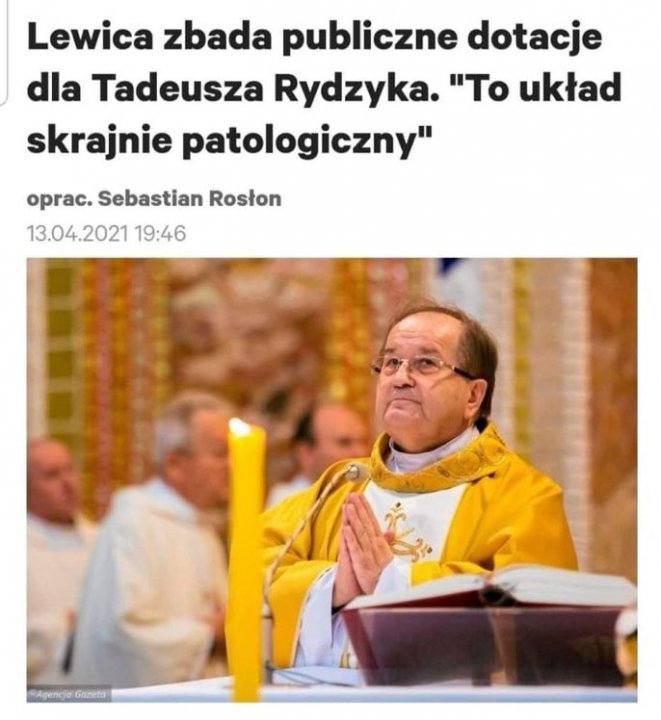 Ey6wvqoXIAAkO-8?format=jpg&name=900x900