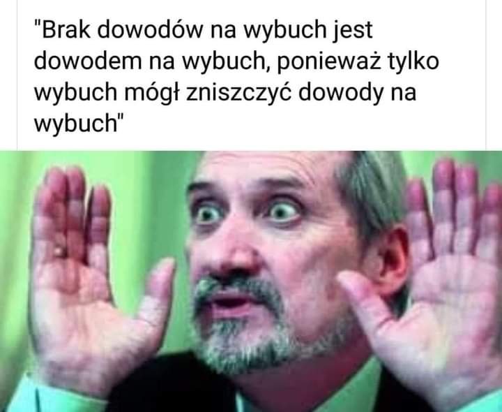 EyrHeF3W8AIAzCB?format=jpg&name=900x900