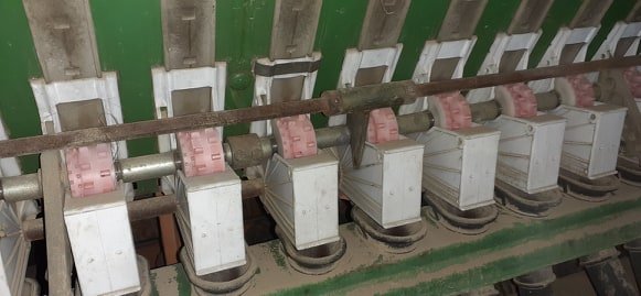 93670664_861694381000415_861215747863897