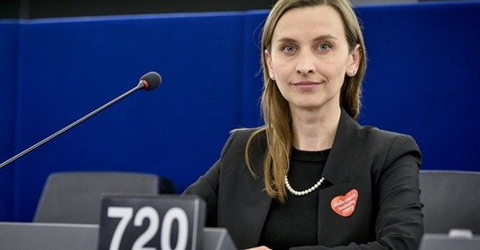 safe_image.php?d=AQBeoW9EclrRoC7i&w=540&