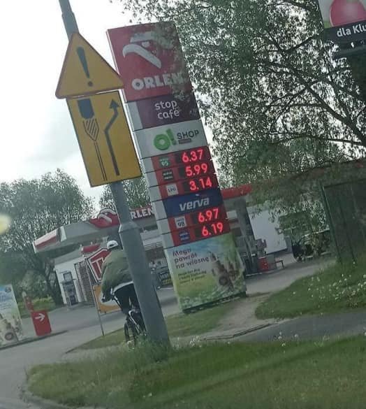 Może być zdjęciem przedstawiającym tekst „dlaKl dla ORLEN stop cafe 95 6.37 5.99 3.14 RLEN RLEN 司 6.19 verva 6.97”