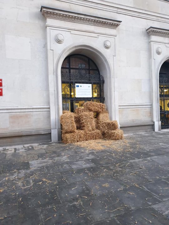 120860870_10158351392360465_4996981305202725286_n.jpg?_nc_cat=109&_nc_sid=8bfeb9&_nc_ohc=-TSlYqTQ20oAX8Dfcoq&_nc_ht=scontent-waw1-1.xx&oh=3e5fc7d1e2aafea18c0e08366a426253&oe=5FA29B70