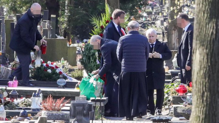 EVT2S7CXsAAXjiZ?format=jpg&name=medium