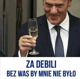 Może być zdjęciem przedstawiającym 1 osoba i tekst „ZA DEBILI BEZ WAS BY MNIE NIE BYŁO”