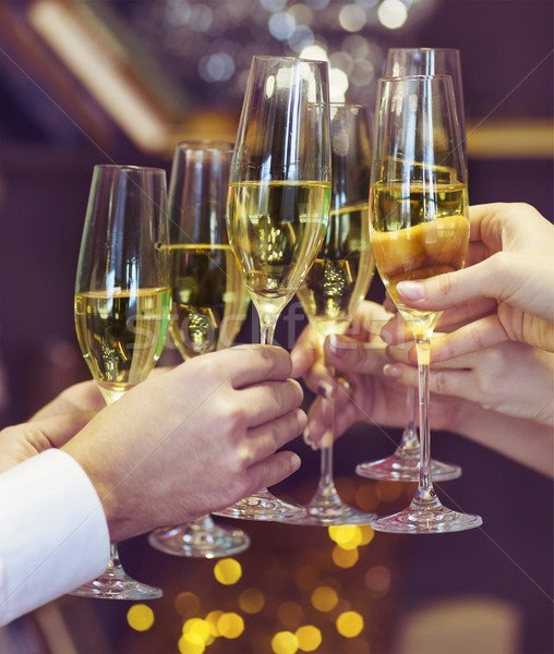 Ludzi · okulary · szampana · toast - zdjęcia stock © Darya Petrenko  (dashapetrenko) (#6320769) | Stockfresh