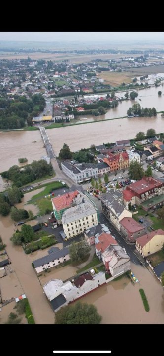 Może być zdjęciem przedstawiającym zbiornik wodny