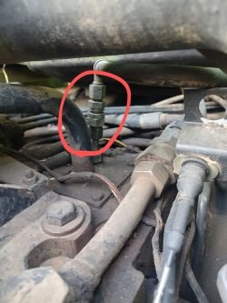 Deutz Fahr Agrotron 4.85 - hamulce nie odpuszczają, co może być przyczyną?