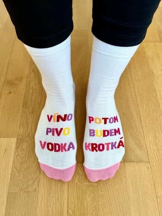 Może być zdjęciem przedstawiającym w budynku