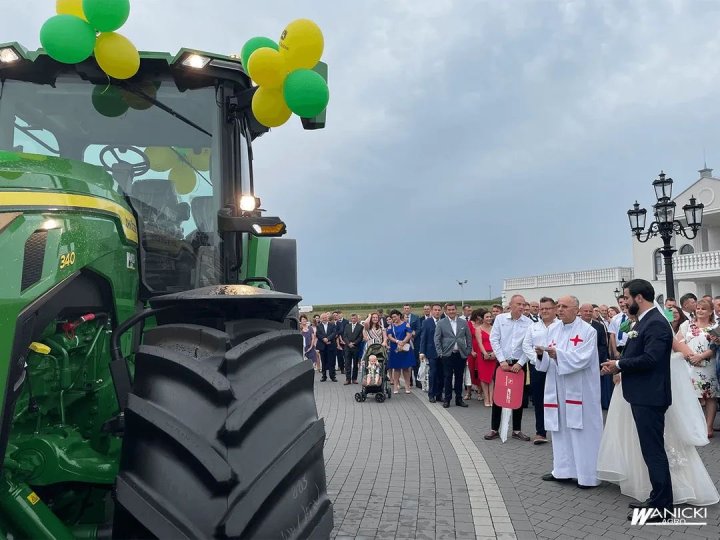 Fa76HyEWQAAzcB1?format=jpg&name=medium