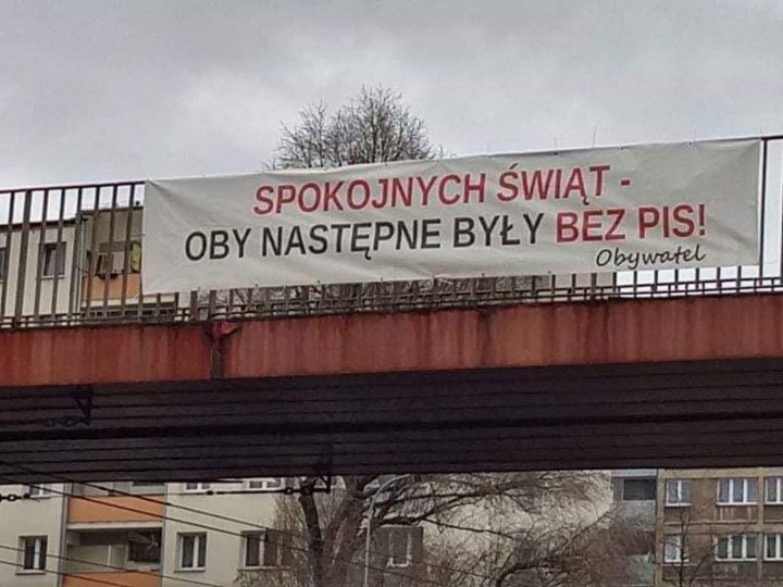 EVVbVKqWAAAy9he?format=jpg&name=900x900