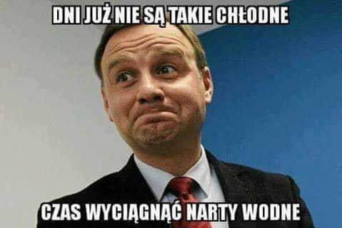 Może być zdjęciem przedstawiającym 1 osoba i tekst „DNI JUŻ NIE SĄ TAKIE CHŁODNE CZAS WYCIĄGNĄĆ NARTY WODNE”