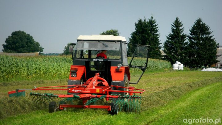 Zetor 5211 + Kverneland Taarup 9043 - Obrazek, fotka, zdjecie, photo  #468722 - Galeria rolnicza agrofoto
