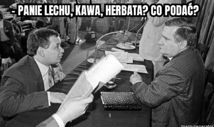 Może być zdjęciem przedstawiającym 2 osoby, ludzie stoją i tekst „PANIE LECHU, KAWA, HERBATA? CO PODAĆ?”