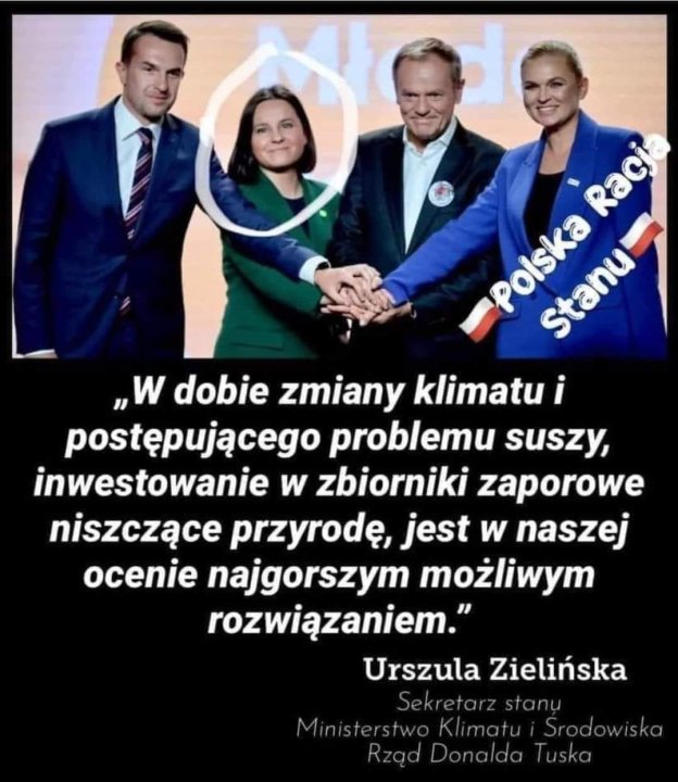 Może być zdjęciem przedstawiającym 3 osoby i tekst