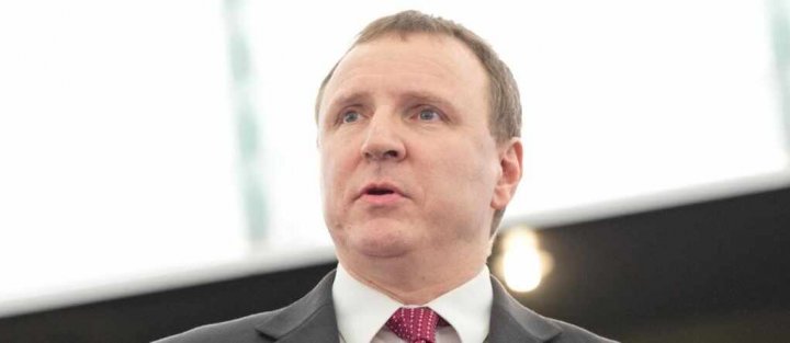 Jacek Kurski zapadnie się pod ziemię. Gwiazdor TVN Szymon Majewski podczas  finału WOŚP nie przebierał w słowach