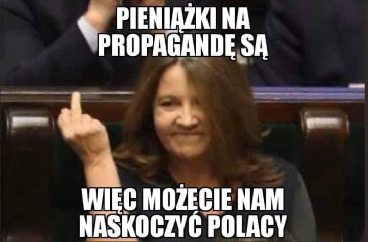 Środkowy palec posłanki Lichockiej z PiS - memy, śmieszne obrazki -  echodnia.eu