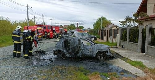 Spłonęła kolejna Dacia Spring. Tani elektryk syczał i piszczał