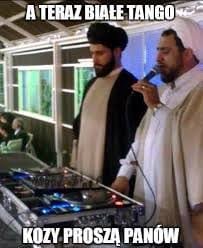 Może być zdjęciem przedstawiającym 3 osoby i tekst