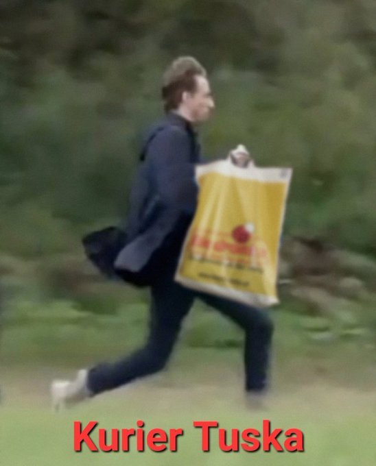 Fg2QjOEXEAAQY-6?format=jpg&name=small