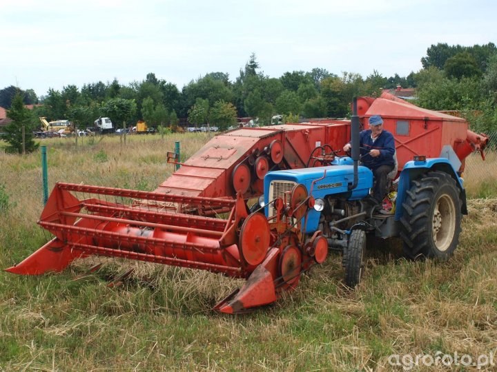 Kombajn Bizon Zagon Z020 - zdjęcie #718931 - Galeria rolnicza agrofoto